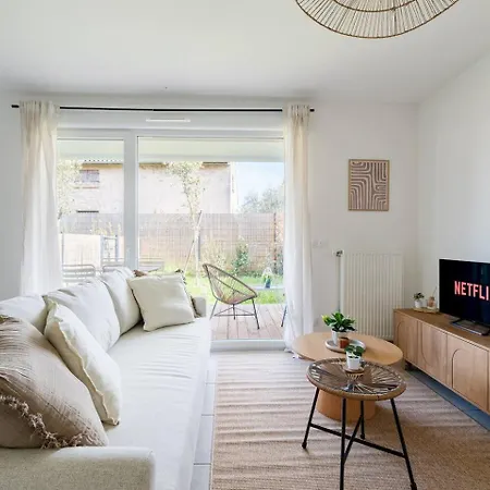 T2 Lumineux Avec Jardin • Terrasse • Parking