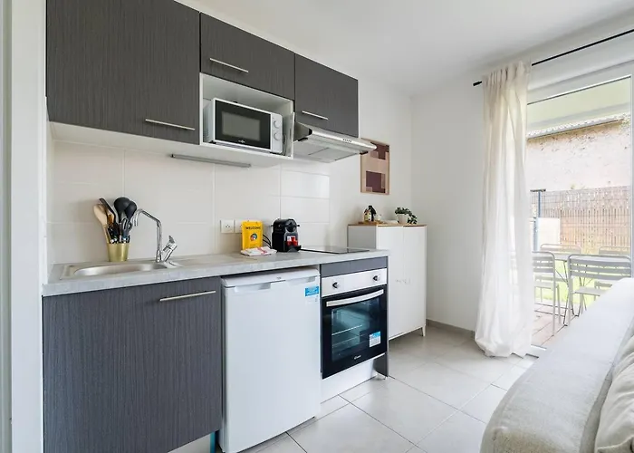 T2 Lumineux Avec Jardin • Terrasse • Parking * Bruguieres